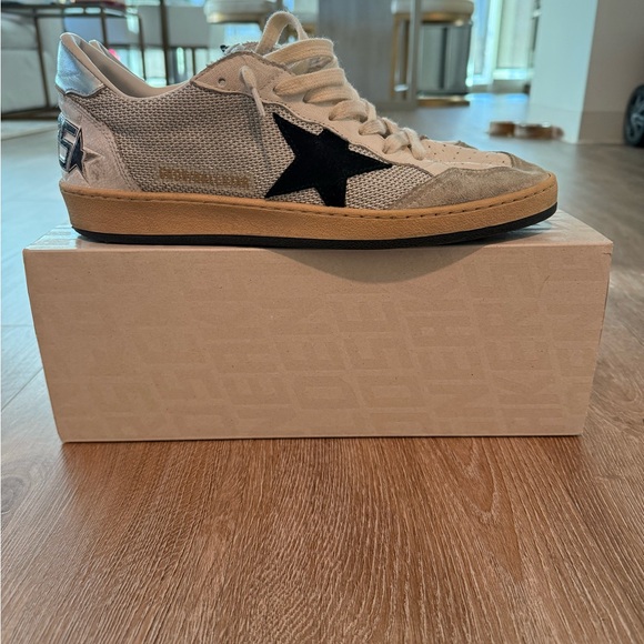 Golden Goose Ball Star Classic w/ a Spur. Upper leather and suede star. - Picture 4 of 5